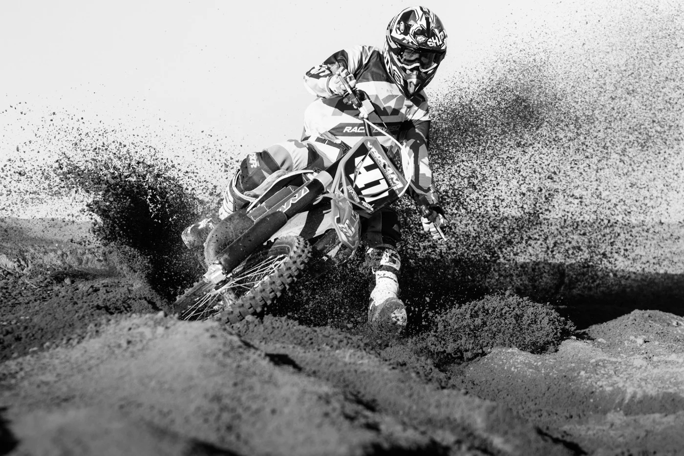 rebelwalls-need-for-speed-r19088-flat Need For Speed - Image 1