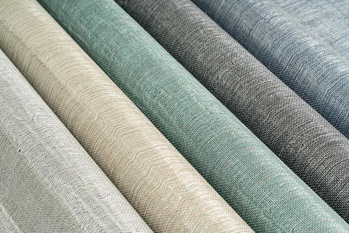 Floating Gossamer wallcovering