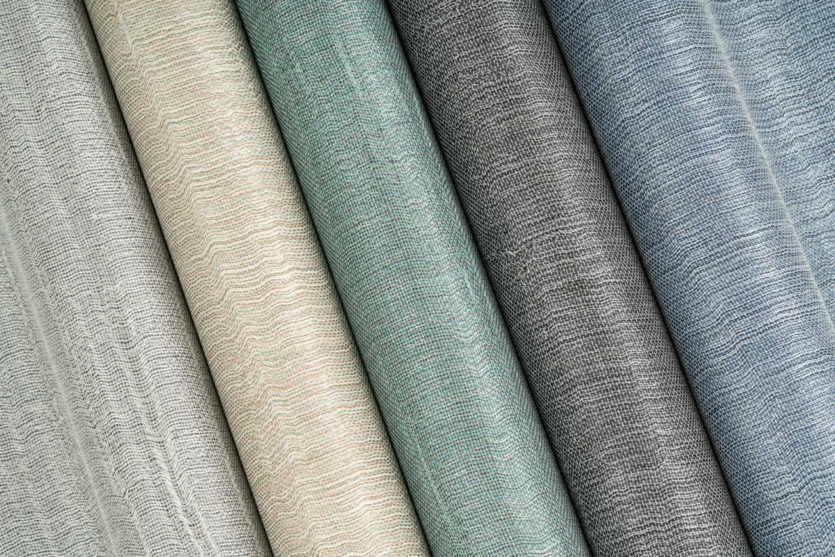Floating Gossamer wallcovering