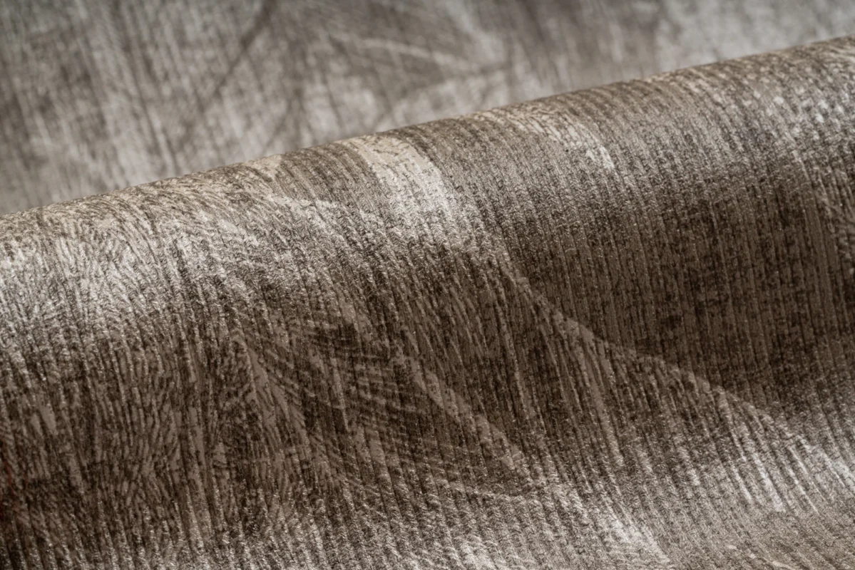 Tropic Traces wallcovering, shown in 67532