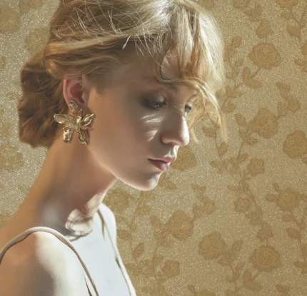 Gold Embossed Wallpaper – Luxurious Warmth (1010-4)